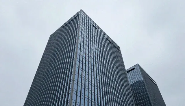 网站界面设计：厂商名录数据更新的视觉优化实践